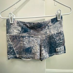 Fleo 3.25 Small Shorts